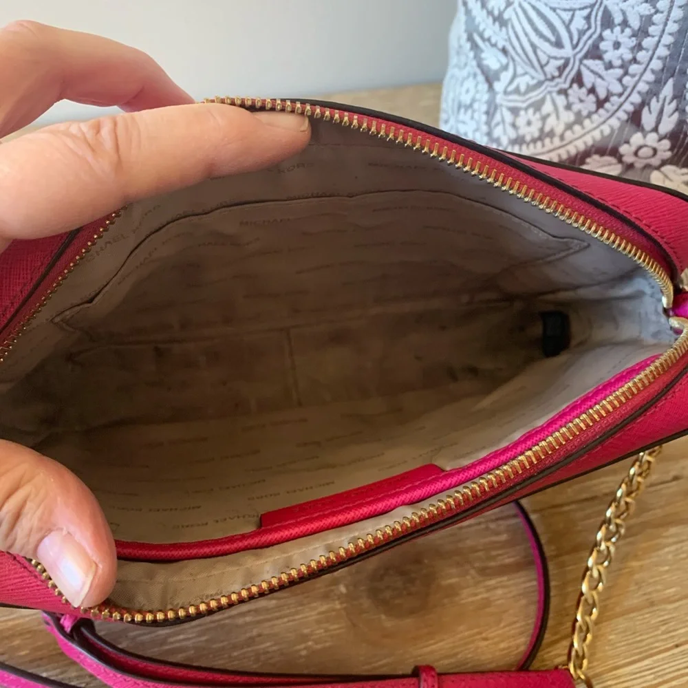 MICHAEL Michael Kors Fuchsia Crossbody Bag - Picture 3 of 8